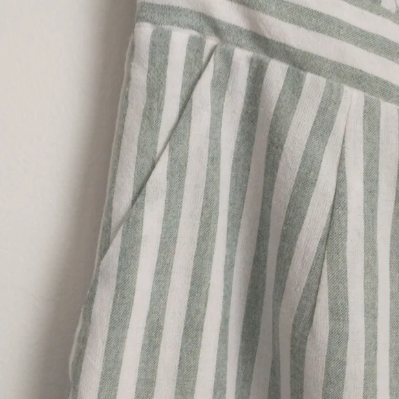 Lulu's green chambray striped ruffle romper S - Picture 3 of 10